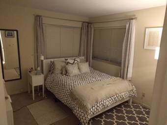 2br - Looking for female roommate in Downtown Palo Alto 1