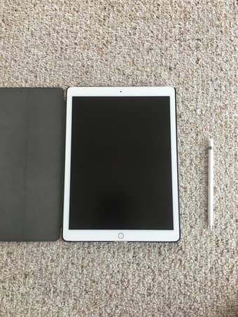 12.9" iPad Pro 128gb Silver with Apple Pencil 3