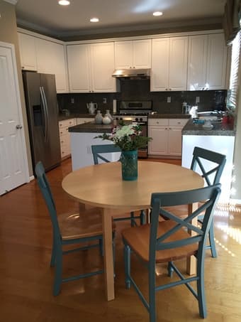 Private Bedroom in a spacious, renovated 3 BR, 2.5 Bath House!! 3