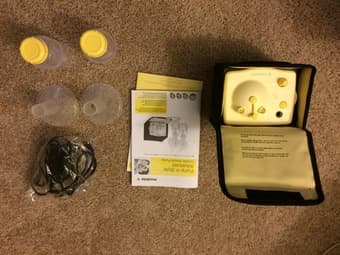 Medela pump-in-style double breast pump 1