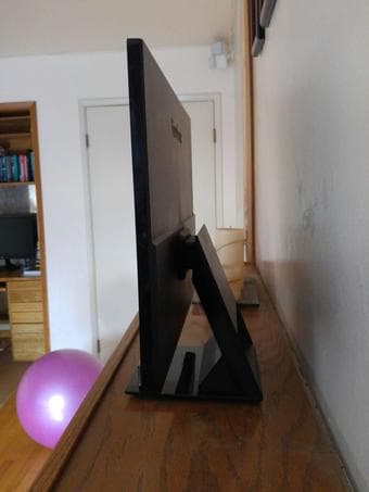 Full HD IPS screen 22" 2