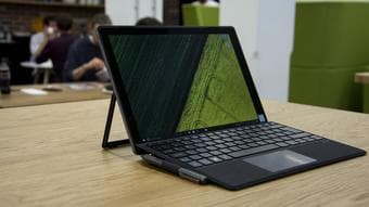 Like New Acer Switch 5 (Surface Pro clone) 2-in-1 Tablet (includes key 1