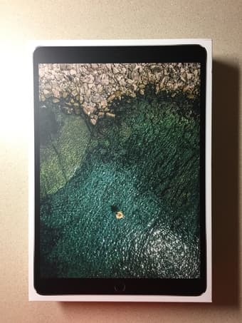 New iPad Pro 10.5" 256GB Space Gray 1