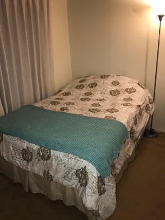A private bedroom in 2bd 1ba townhouse in Mountain View. 2