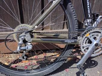 Giant carbon fiber mountain bike - Excellent Condition 2