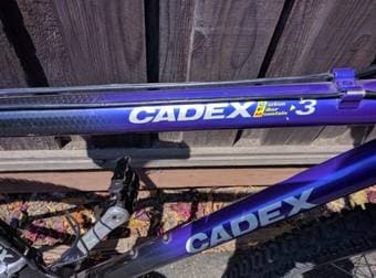 Giant carbon fiber mountain bike - Excellent Condition 3