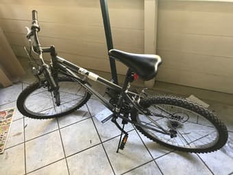 Mountain Bike, Roadmaster 24" granite peak with u-lock 1