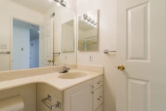 Are you our missing piece? Co-ed shared housing - roommate wanted! 2