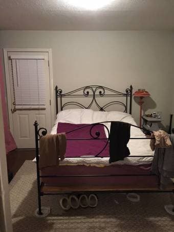 Menlo Park 2 bedroom 1.5 bath with additional walk thru study-1250sqft 2