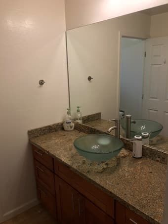 Long or short-term lease starting Nov1 in a gorgeous 5BR/4BA house 3