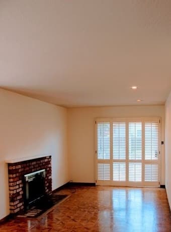 Great roommates, fun community, easy move-in. Come check our beautiful 2