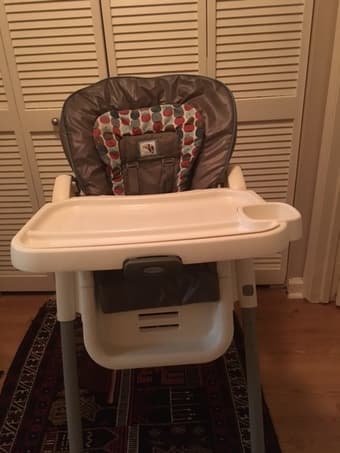 Adjustable High Chair 1