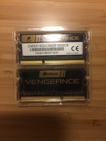 CORSAIR DDR3L RAM 2x8GB 1