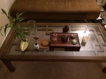 Classic tea table with glass top 1