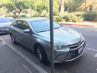 2016 Toyota Camry LE 23k miles 1