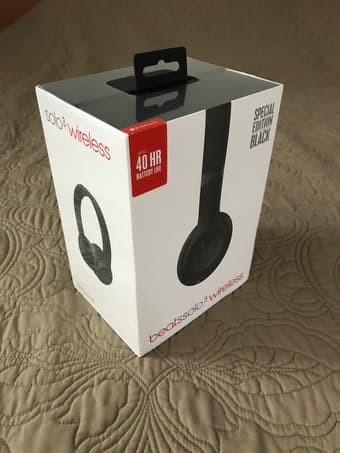 *NEW* Beats Solo 3 Wireless (Black) For Sale 1