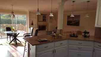 Beautiful Bedroom w/ Towering Ceilings in Large Shared House w/ Pool 3
