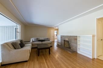 AMAZING ROOMMATES - great for those new to the area! 1