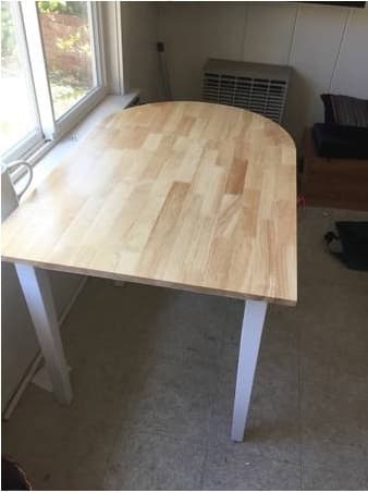 Beautiful small dining table 1