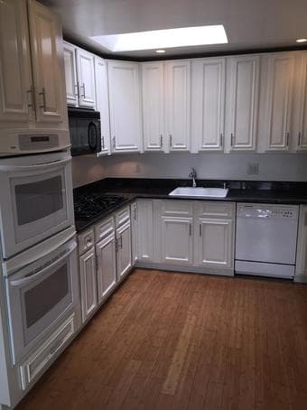 Gorgeous house with friendly housemates! 3