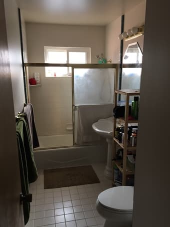 1 BD in a 3 BD House with Garage/Backyard available Dec 1st 2
