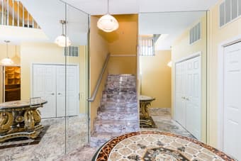 Diverse group of friends looking for an extra roomie! 1