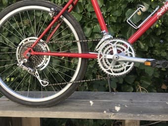 Specialized Rockhopper, Vintage, 15-Speed, Red, 17.5-Inch, 24” Wheels 2