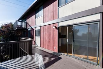 AMAZING ROOMMATES - great for those new to the area! 1