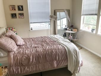 Large Bedroom in 3 bed 2 bath Apartment w/ Washer Dryer in Unit! 1