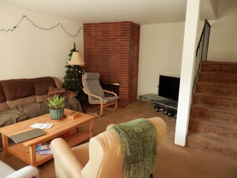 Master bedroom in Mountain View townhouse 1