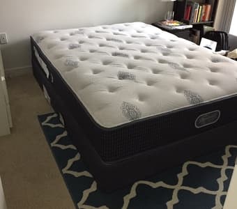 Beautyrest Queen Mattress - Like New 1