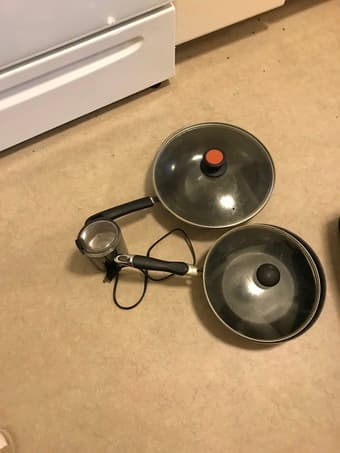 On campus sell. All kinds of pots ____5 dollars each 1