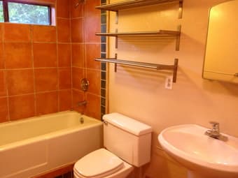 Spacious Studio in North Berkeley 2