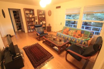 2br Apt in Menlo Park - available Nov 19 1