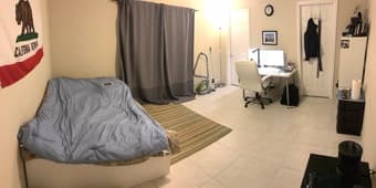 Master Bedroom near downtown Menlo Park with other Stanford students 1