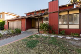 Finding housing sucks - come join our fam - 890 1