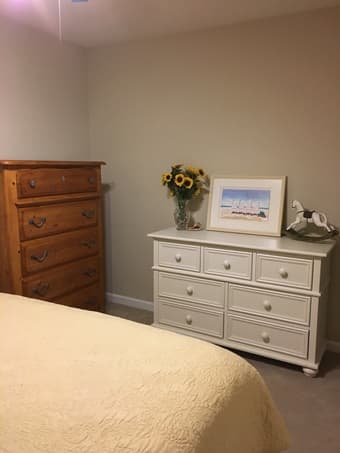 Winter Qtr - private bedroom/bath available in Redwood City home 2