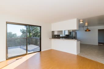 Room available in amazing home -- looking for a new roommate 3
