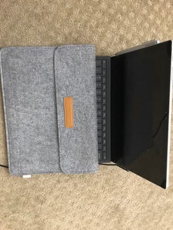 Microsoft Surface Pro 4 128 GB, 4 GB RAM i5 2