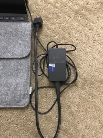 Microsoft Surface Pro 4 128 GB, 4 GB RAM i5 3