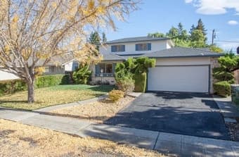 Awesome co-living house looking for a new roomie! 7br/3ba. 2