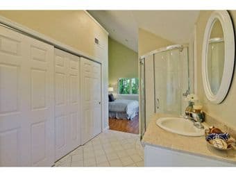 Private bed and bath, 10 mins from Stanford 3