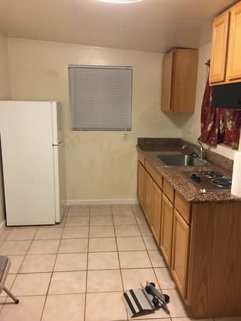 Cozy 1-bedroom UNIT for Rent 2