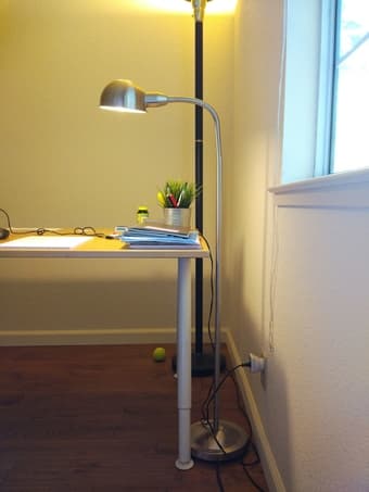 Metallic Silver Floor Lamp in Excellent Condition 1