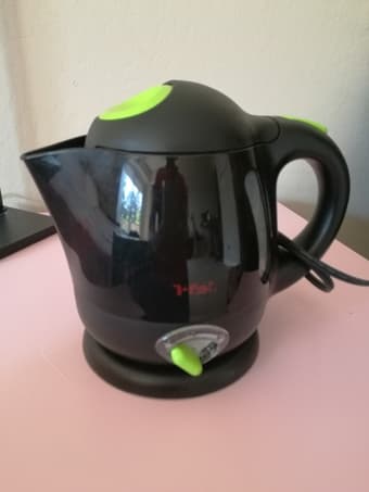 kettle, bowl and plates 1
