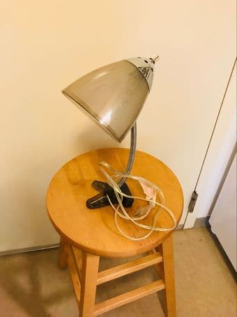 move out sell. Very new Chair, lamps, hair dryer, rice cooker! 3