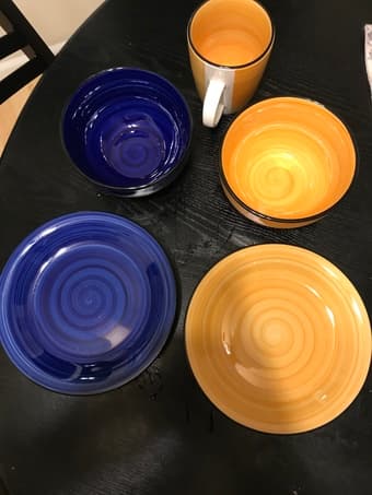A lot of household items for low prices 1