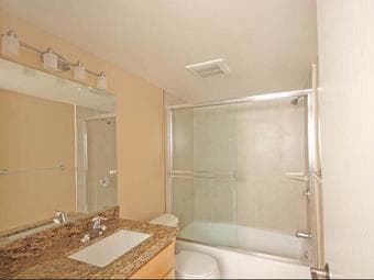 Palo Alto 2BR/2BA 公寓客厅出租（Stanford 附近） 2