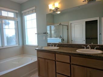 Master bedroom w/ private bath near Facebook 2