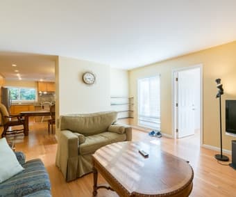 AWESOME roomie needed in our big Mountain View home!! 1